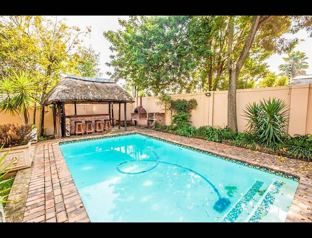 3 BEDROOM HOUSE FOR SALE IN SUNNINGHILL
